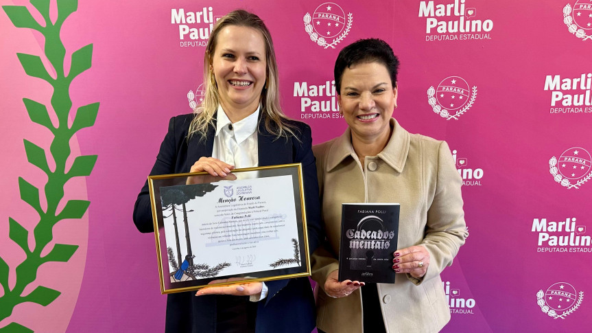 Assembleia Legislativa do Paraná | ALEP | Notícias > Deputada Marli Paulino (SD) entrega Menção Honrosa para a policial penal e escritora Fabiana Polli