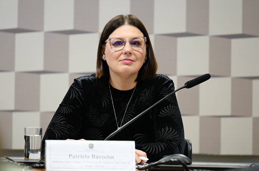 Em destaque, à mesa, indicada para o cargo de Diretora da Agência Nacional de Cinema (Ancine), Patrícia Barcelos.
