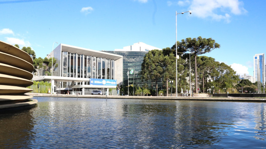 Assembleia Legislativa do Paraná | ALEP | Notícias > Assembleia Legislativa retoma sessões plenárias após recesso parlamentar