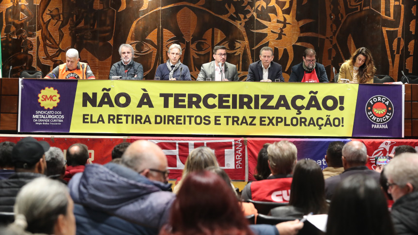 Assembleia Legislativa do Paraná | ALEP | Notícias > Oposição apresenta encaminhamentos da audiência pública contra a terceirização