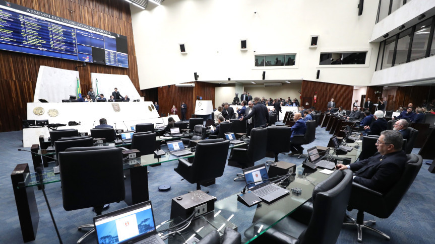 Assembleia Legislativa do Paraná | ALEP | Notícias > Plenário conclui tramitação do inédito Código de Ética da Assembleia Legislativa do Paraná