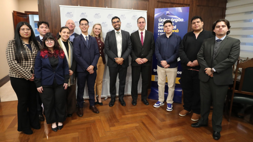 Assembleia Legislativa do Paraná | ALEP | Notícias > Representantes de universidade paraguaia visitam a Assembleia Legislativa