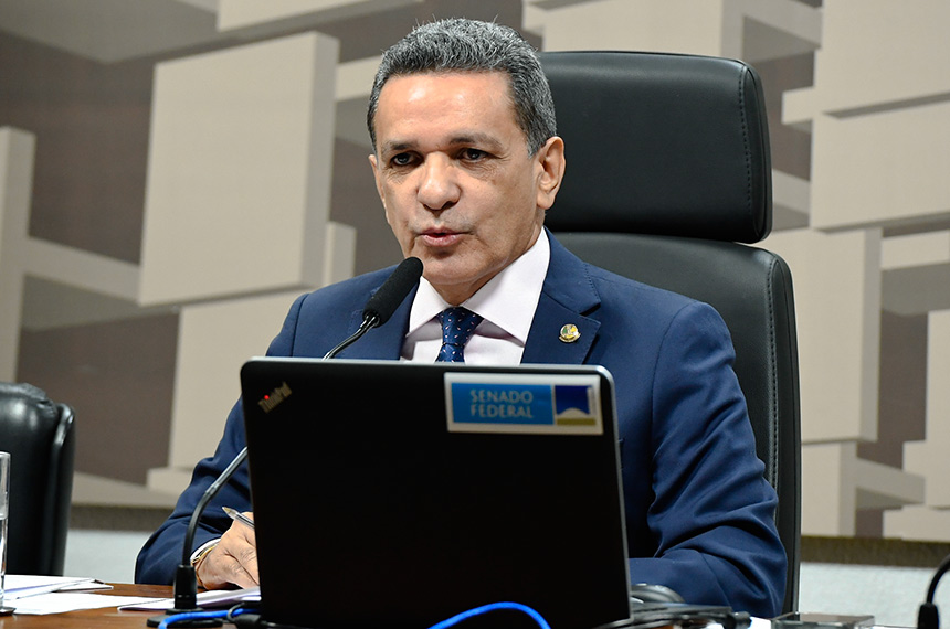 CAE vota na terça abatimento no Fies e incentivos para contratação de aprendizes — Senado Notícias