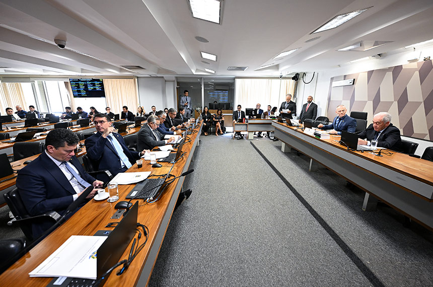 CCJ aprova fim de fiança para crimes relacionados à pedofilia — Senado Notícias