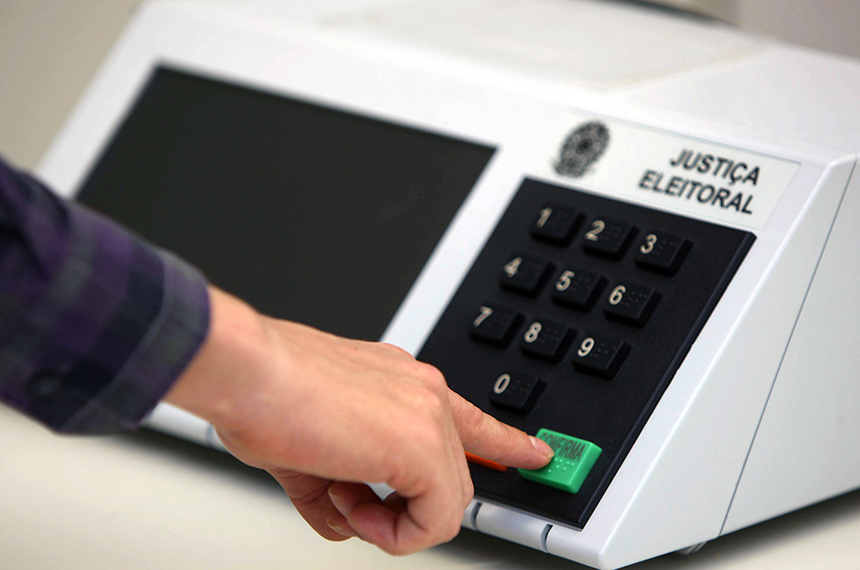 CCJ já aprovou voto impresso? — Senado Notícias