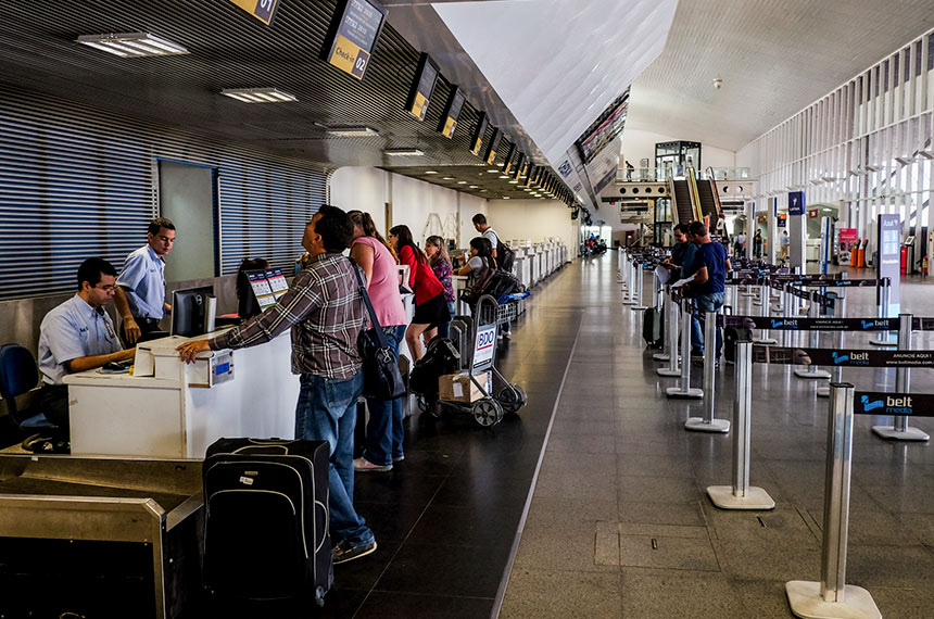 Flexibilidade na compra de passagem aérea vai ser votada na CI — Senado Notícias