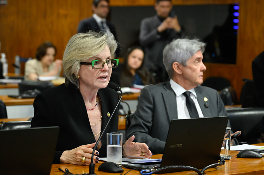 Guarda compartilhada de pets em caso de separação vai a CCJ — Senado Notícias