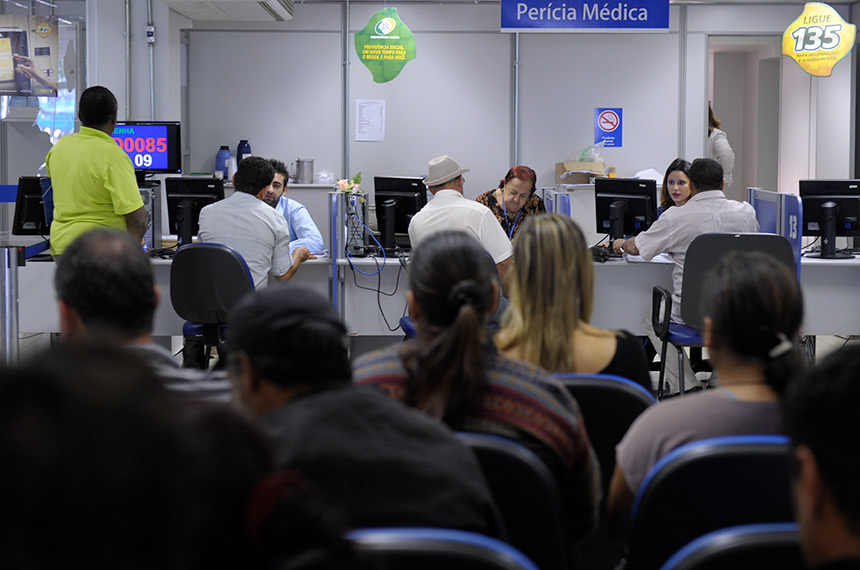 Senado pode votar medida provisória do INSS, que perde validade nesta terça — Senado Notícias