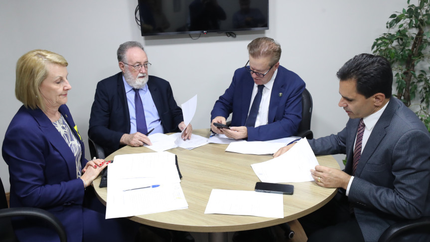 Assembleia Legislativa do Paraná | ALEP | Notícias > Projeto que dá validade permanente ao laudo de diabetes tipo 1 é aprovado na Comissão de Saúde
