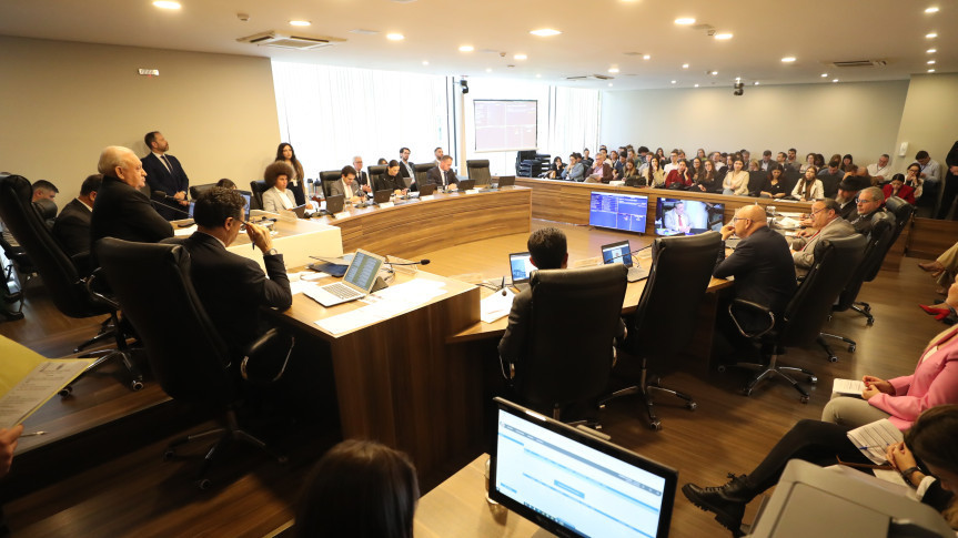 Assembleia Legislativa do Paraná | ALEP | Notícias > CCJ aprova proposta que institui gratificação para militares estaduais em atividades municipais
