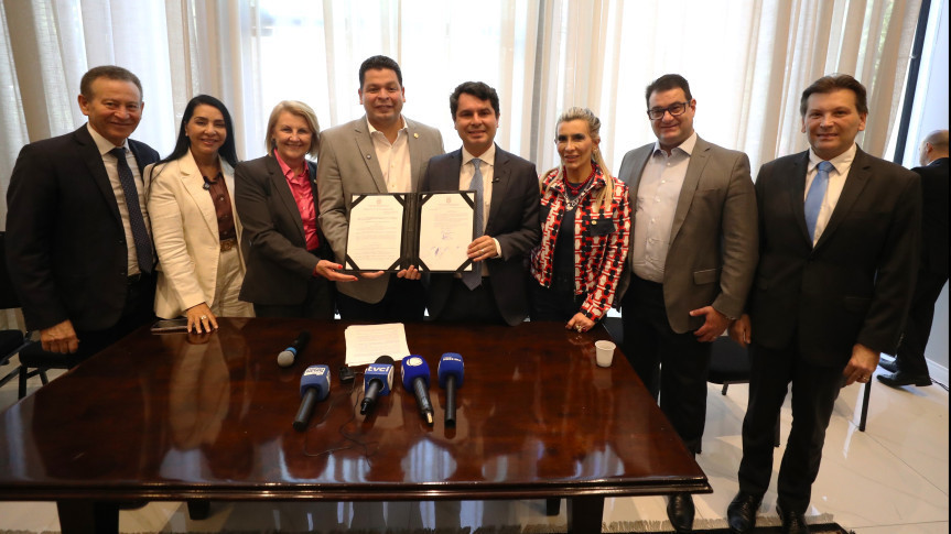 Assembleia Legislativa do Paraná | ALEP | Notícias > Assembleia Legislativa promulga seu 1º Código de Ética, modernizando regras e fortalecendo segurança jurídica