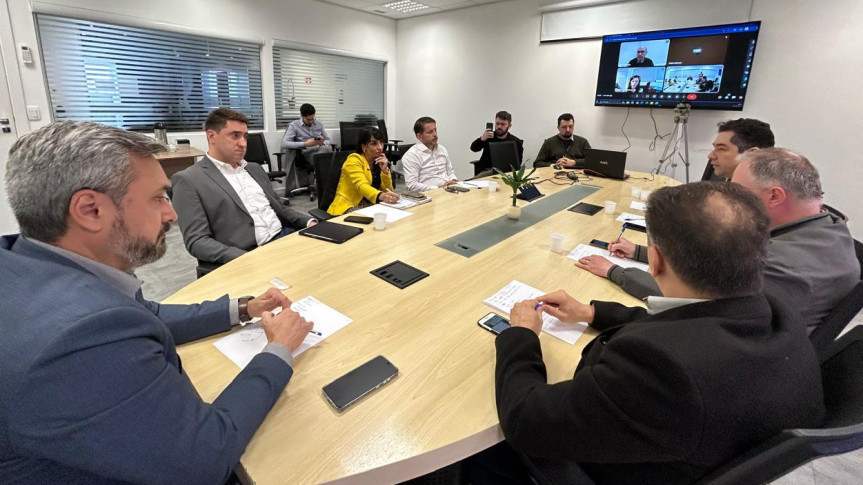 Assembleia Legislativa do Paraná | ALEP | Notícias > Assembleia Legislativa debate cobrança de pedágio de caminhões com ANTT, Receita Estadual e concessionárias