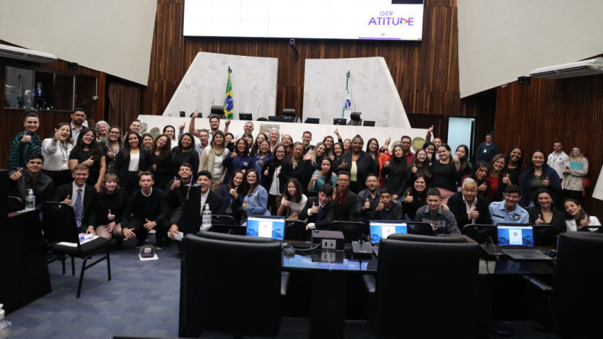 Assembleia Legislativa do Paraná | ALEP | Notícias > Escola do Legislativo divulga a relação dos estudantes classificados na edição 2025 do Geração Atitude