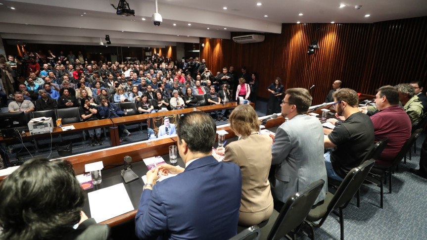 Assembleia Legislativa do Paraná | ALEP | Notícias > Riscos e impactos da privatização da Celepar são debatidos na Assembleia Legislativa