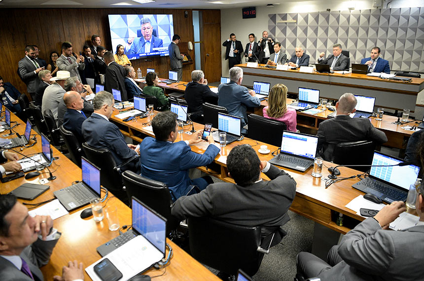 CPMI aprova convocação de familiares de 'Careca' e Camisotti — Senado Notícias
