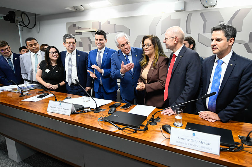 Comissão aprova MP que acelera atendimento de especialidades no SUS — Senado Notícias