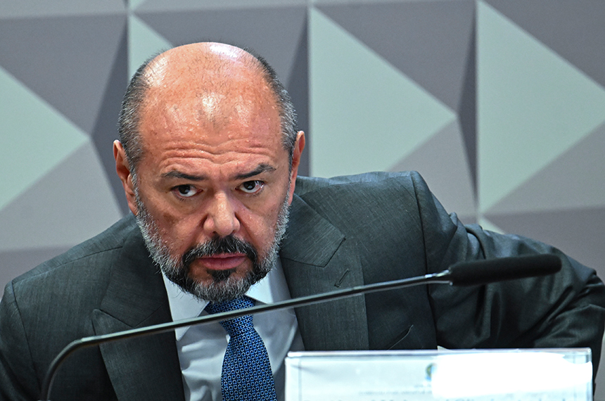 Ex-presidente do INSS e ex-ministro do Trabalho e Previdência, Ahmed Mohamad (José Carlos) Oliveira em pronunciamento à mesa.