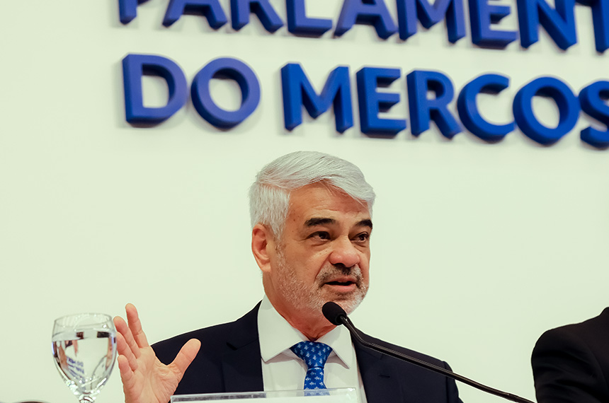 Humberto Costa é o novo presidente do Parlasul — Senado Notícias