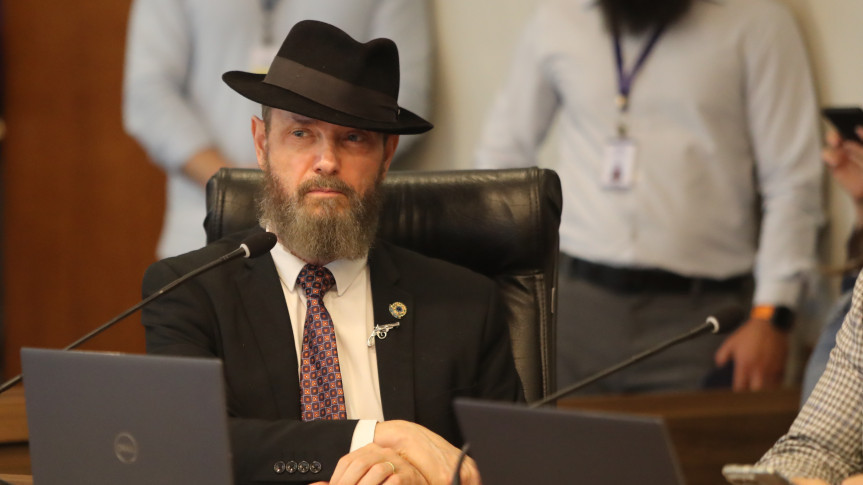 Assembleia Legislativa do Paraná | ALEP | Notícias > Deputado Tito Barichello (União) alerta para risco de intoxicação por metanol e apoia projeto sobre informações de bebidas