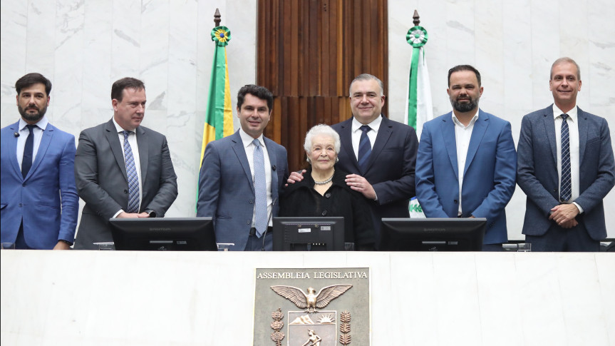 Assembleia Legislativa do Paraná | ALEP | Notícias > Assembleia Legislativa celebra o Dia dos Professores e reconhece o papel essencial dos educadores