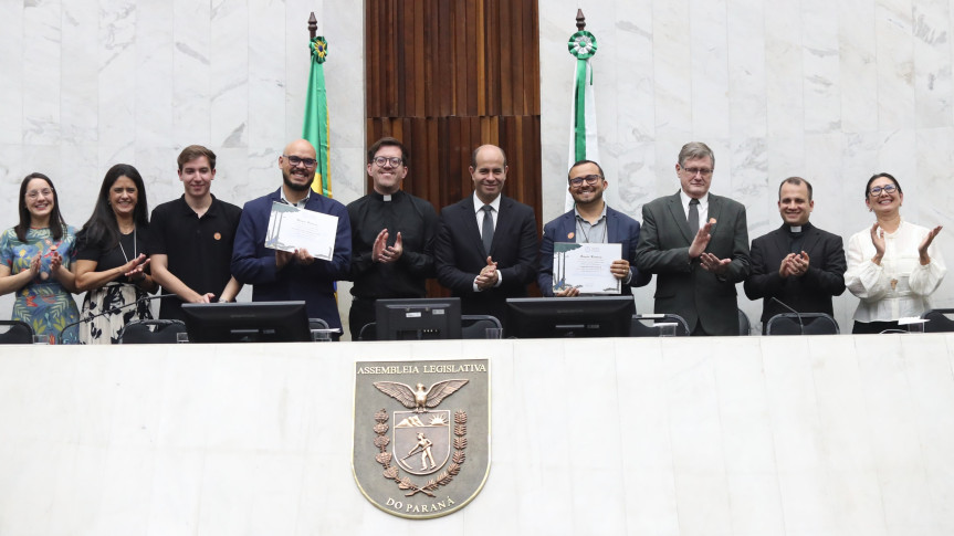 Assembleia Legislativa do Paraná | ALEP | Notícias > Assembleia celebra os 25 anos da Comunidade Católica Shalom em Curitiba