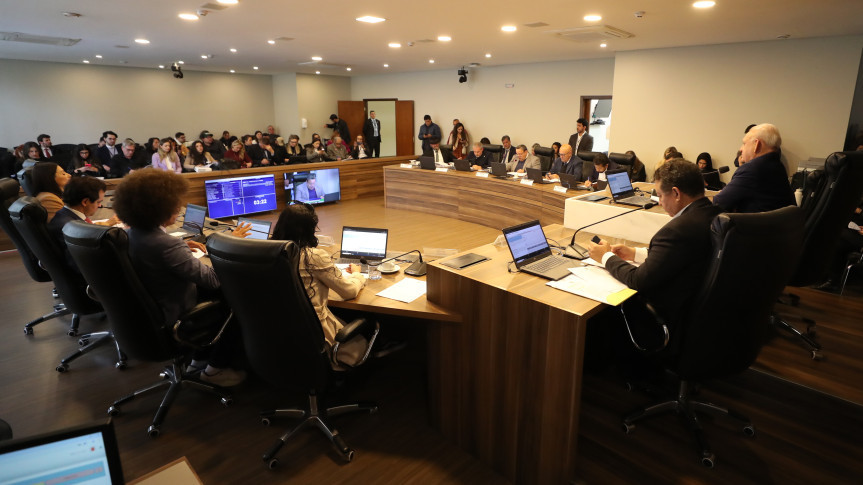 Assembleia Legislativa do Paraná | ALEP | Notícias > Proposta que amplia o alcance do Programa Colégios Cívico-Militares avança na Comissão de Constituição e Justiça