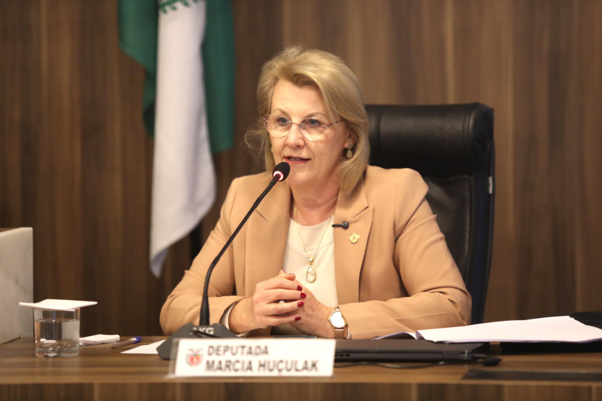 Assembleia Legislativa do Paraná | ALEP | Notícias > Deputada Secretária Márcia Huçulak (PSD) destaca “pontos positivos relevantes” na prestação de contas da Saúde