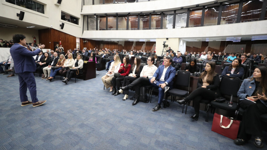 Assembleia Legislativa do Paraná | ALEP | Notícias > Assembleia Legislativa do Paraná promove palestra sobre Reforma Tributária