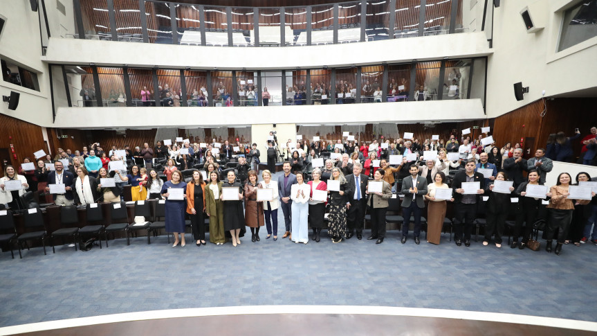 Assembleia Legislativa do Paraná | ALEP | Notícias > Assembleia Legislativa celebra os 50 anos do Conselho Regional de Enfermagem do Paraná