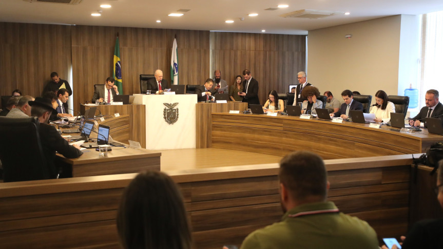 Assembleia Legislativa do Paraná | ALEP | Notícias > CCJ aprova projeto de lei que cria o Programa Regulariza Paraná