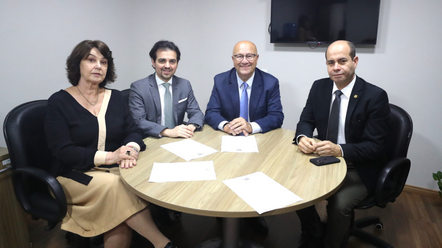 Assembleia Legislativa do Paraná | ALEP | Notícias > Comissão de Orçamento aprova projeto que permite chamamento de 150 novos servidores ao IAT