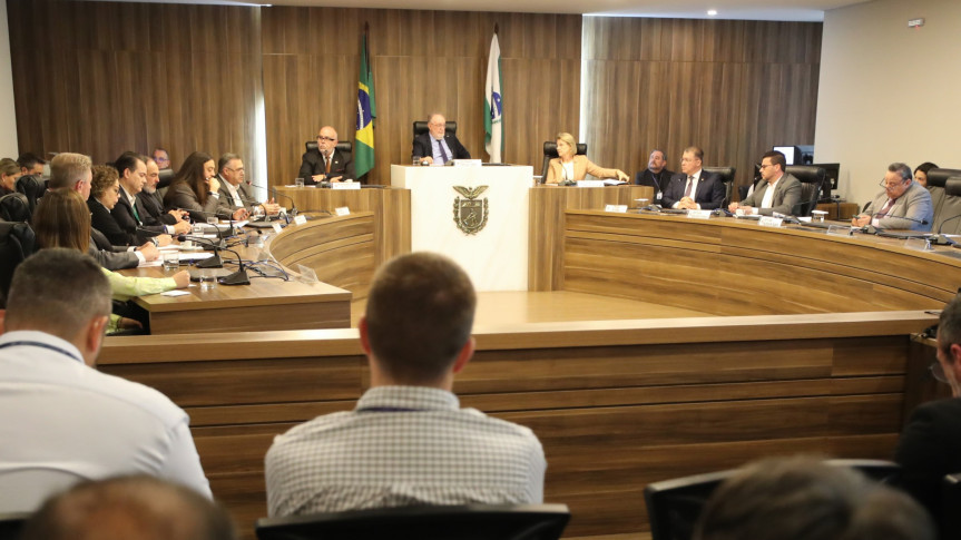 Assembleia Legislativa do Paraná | ALEP | Notícias > Secretaria de Saúde presta contas sobre o segundo quadrimestre de 2025 na Assembleia Legislativa
