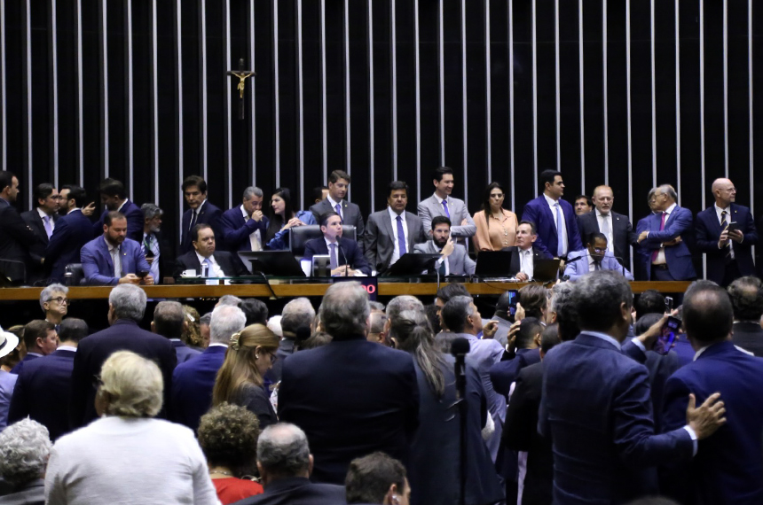 Câmara retira MP do IOF de pauta e texto perderá validade — Senado Notícias
