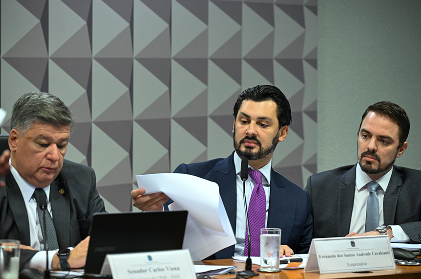 Fernando Cavalcanti apela ao silêncio e parlamentares apontam negócios suspeitos — Senado Notícias