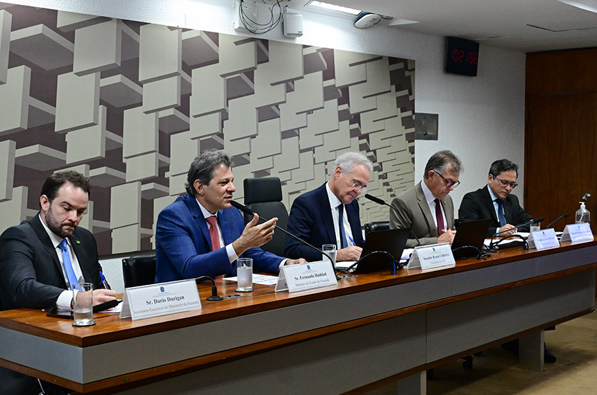 Haddad quer aprovação de isenção do IR para R$ 5 mil ainda este ano — Senado Notícias