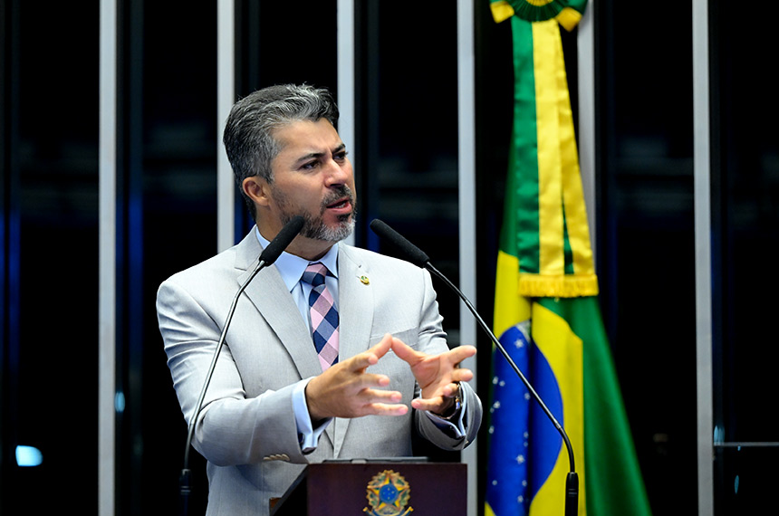 Em discurso, à tribuna, senador Marcos Rogério (PL-RO).