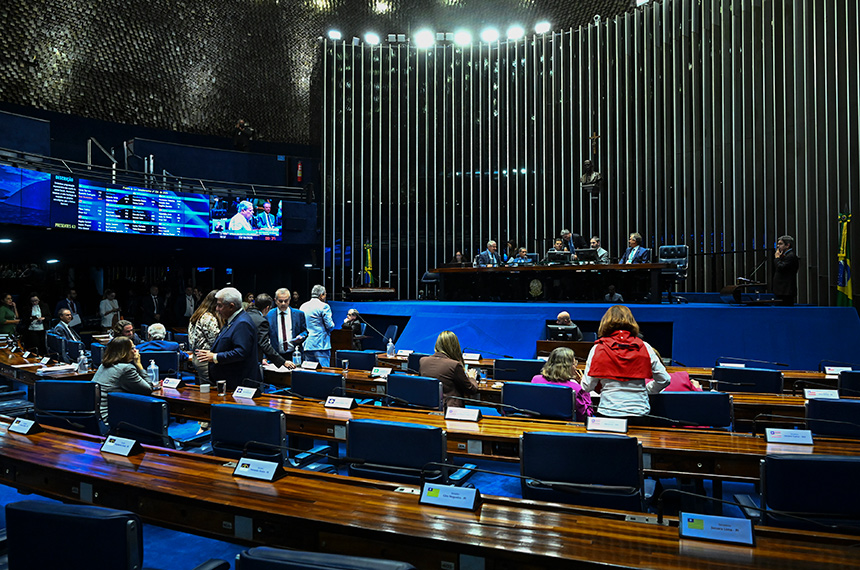 Novas regras para facilitar pagamento de dívidas estaduais vão a promulgação — Senado Notícias