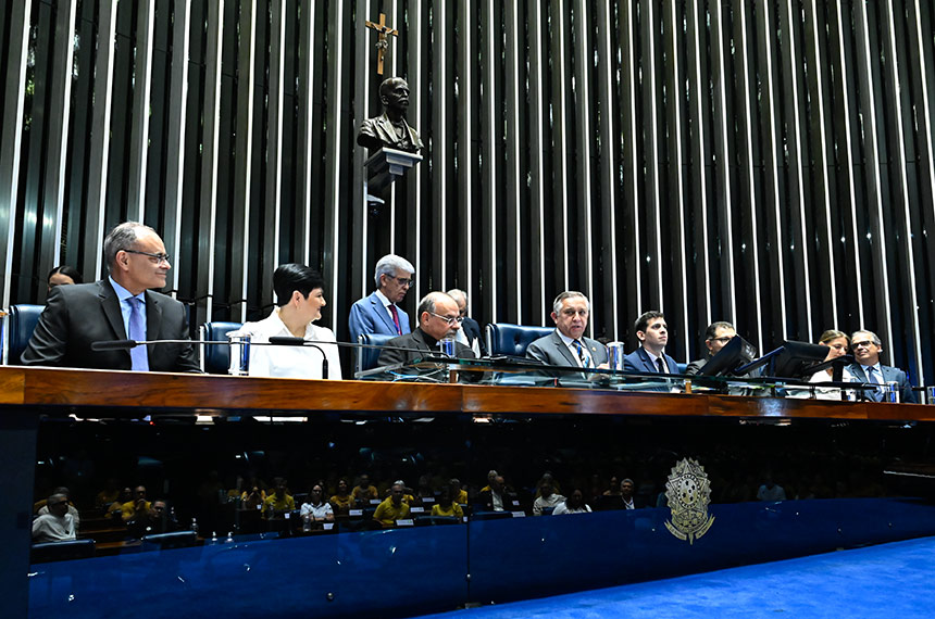 Sessão destaca papel das Equipes de Nossa Senhora no apoio a casais — Senado Notícias