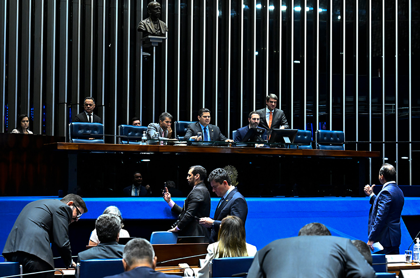 Sistema Nacional de Educação segue para sanção — Senado Notícias