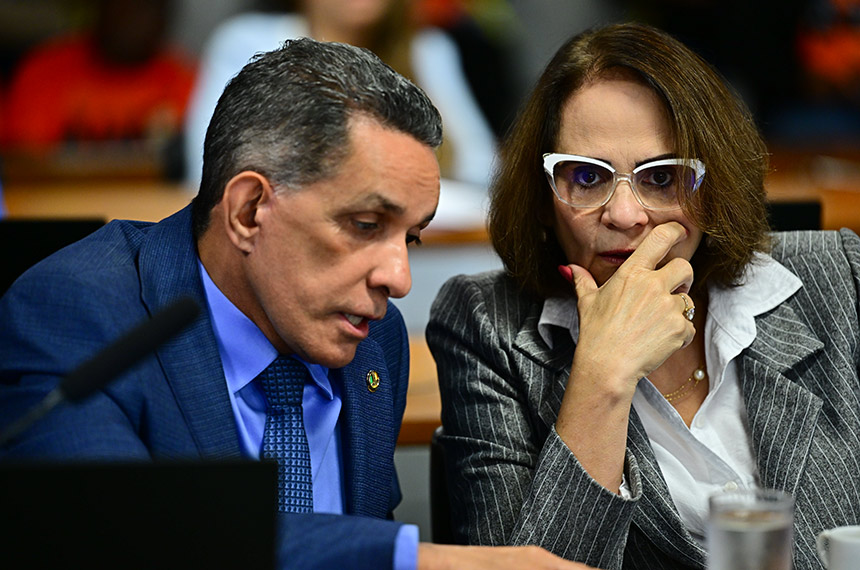 Vai ao Plenário garantia de fisioterapia após cirurgia de retirada da mama — Senado Notícias