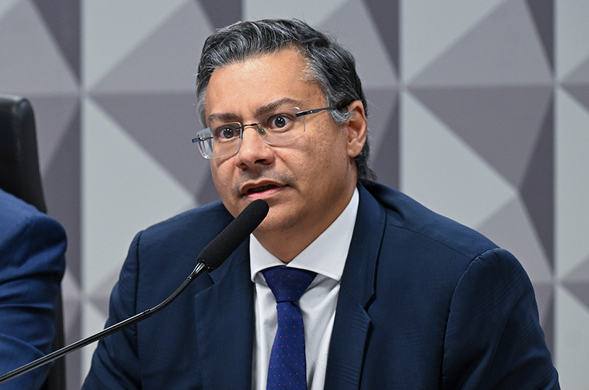 ex-procurador nega envolvimento em fraudes e silencia sobre pressões — Senado Notícias