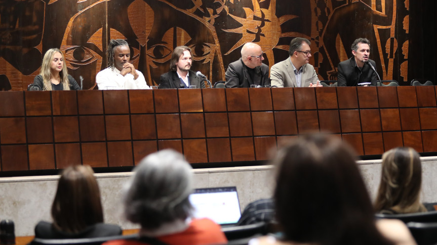 Assembleia Legislativa do Paraná | ALEP | Notícias > Assembleia Legislativa debate os impactos da Inteligência Artificial nas políticas públicas de cultura