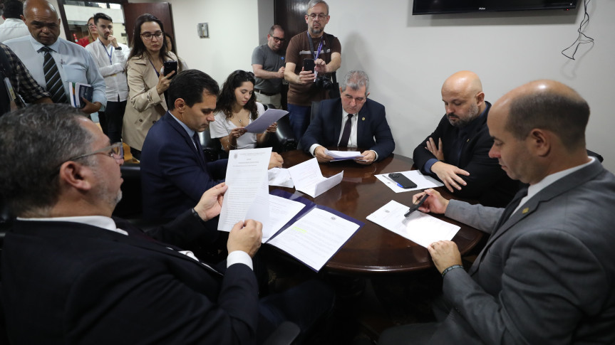 Assembleia Legislativa do Paraná | ALEP | Notícias > Comissão de Defesa dos Direitos da Criança e da Pessoa com Deficiência aprova Política de Apoio às Apaes