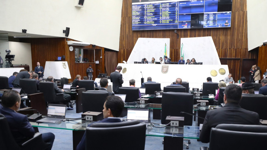 Assembleia Legislativa do Paraná | ALEP | Notícias > Deputados aprovam com agilidade projeto que regulamenta repasses de recursos para vítimas de tornado em Rio Bonito do Iguaçu