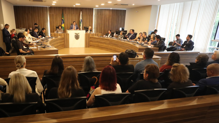 Assembleia Legislativa do Paraná | ALEP | Notícias > Audiência Pública colhe sugestões para novo código de proteção e bem-estar animal no Paraná