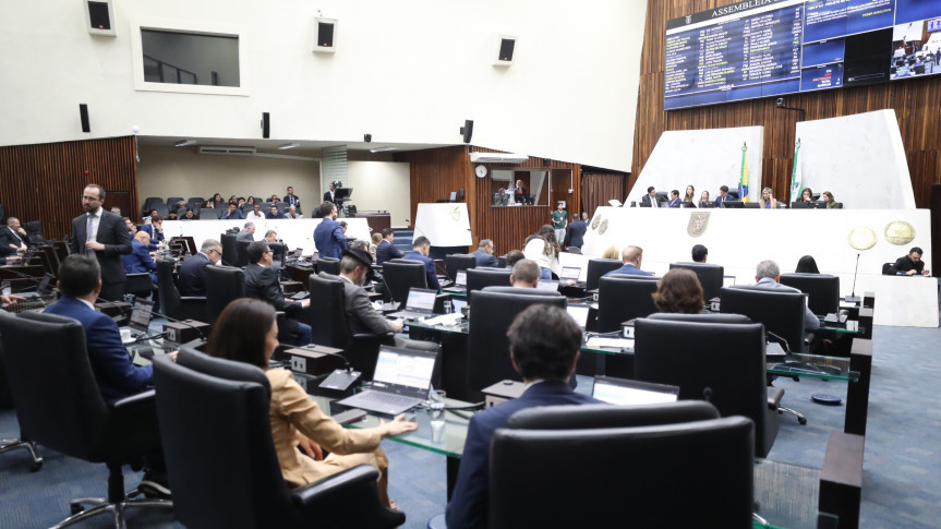 Assembleia Legislativa do Paraná | ALEP | Notícias > Assembleia aprova doações de imóveis para promoção de esportes, lazer, cultura, inclusão e atendimento ao produtor rural