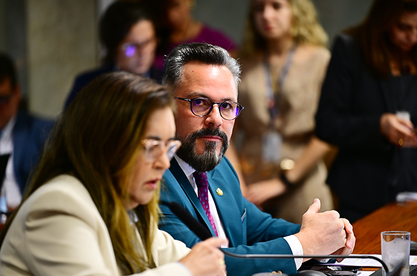 CAS aprova abono natalino para 'soldados da borracha' — Senado Notícias