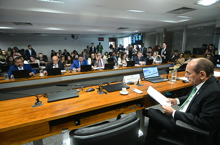 Sem consenso, exame de proficiência pode mudar a carreira de médico — Senado Notícias