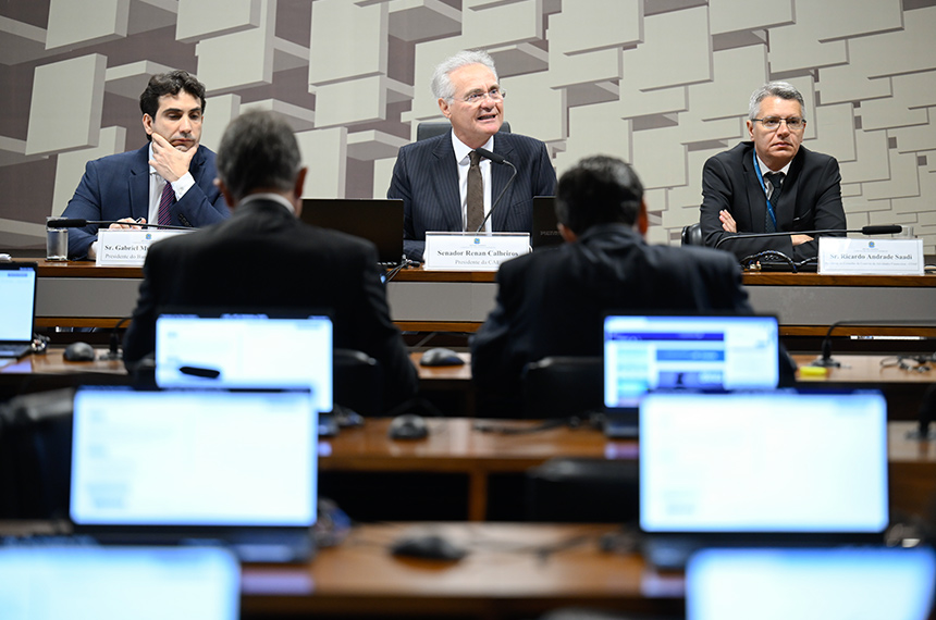 Senadores cobram de Galípolo ações do BC para combate a irregularidades — Senado Notícias
