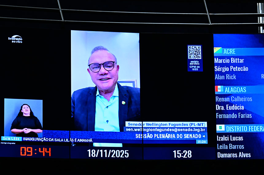 Telão exibe, pronunciamento, via videoconferência, senador Wellington Fagundes (PL-MT).